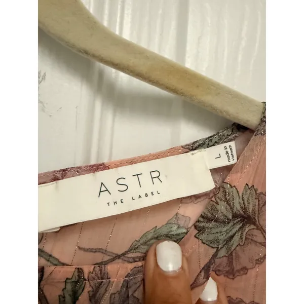 ASTR The‎ Label Pink Floral Metallic Asymmetric Midi Dress Flutter Sleeve Large - Image 4