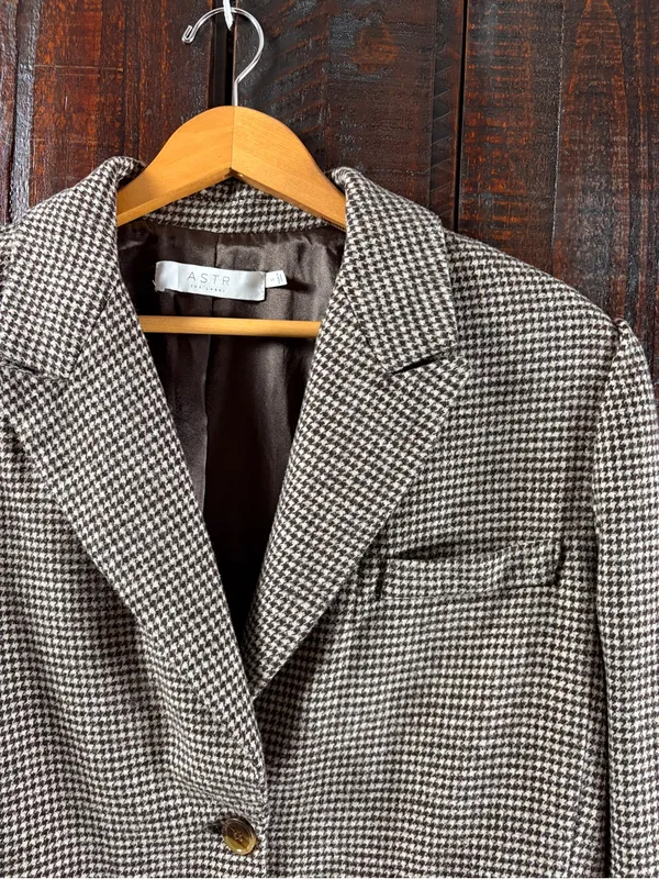 Astr Houndstooth Oversized Wool Blazer, Small - Image 6