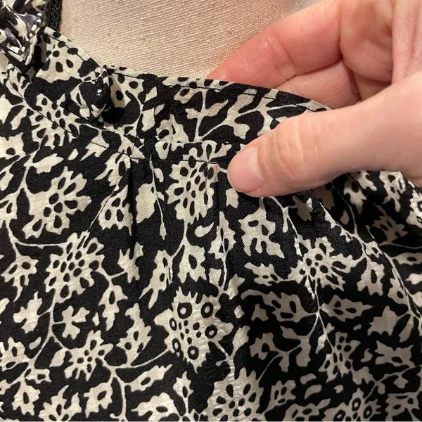 Adorable Black and white floral boho ruffle maxi dress pinch - Image 8