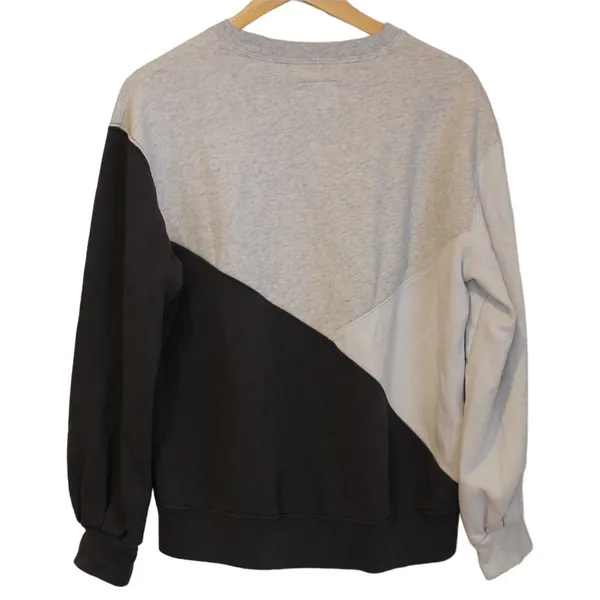 Abercrombie & Fitch Soft AF Gray Crewneck Long Sleeve Sweatshirt Top Size Medium - Image 2