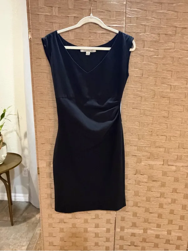 Diane von Furstenberg DVF Black Ruched Draped Sheath Dress V Neck Work 6 - Image 2