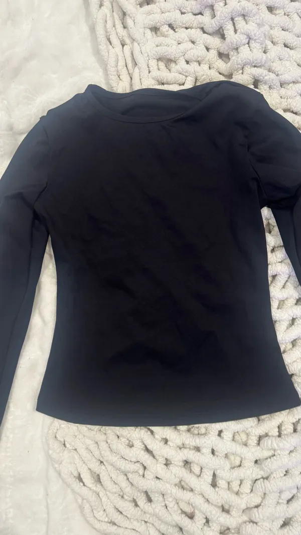 Black athletic long sleeve - Image 2