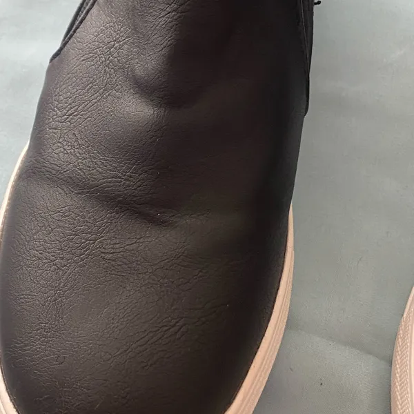 Soda Womens Slip On Shoes Size 7 Black Faux Leather Top - Image 5