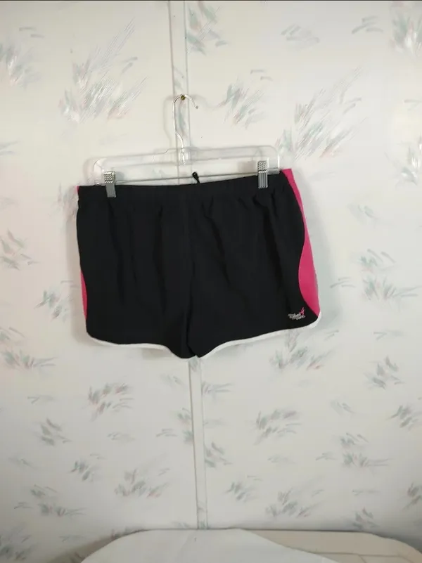 New Balance Breast Cancer Awareness Shorts - Image 6