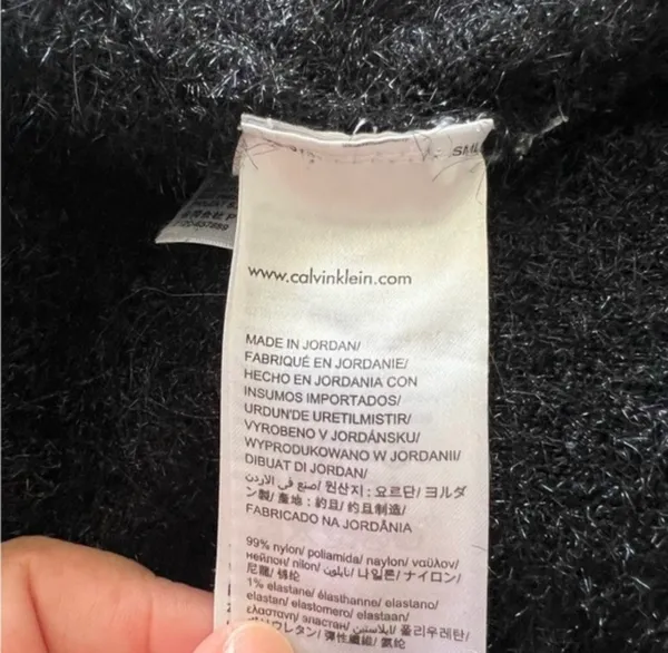 Calvin Klein Jeans Women’s Crew Neck Furry Pullover Sweater Black Size Large - Image 6