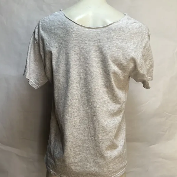 Groovy gray graphic off the shoulder T-shirt - Image 5