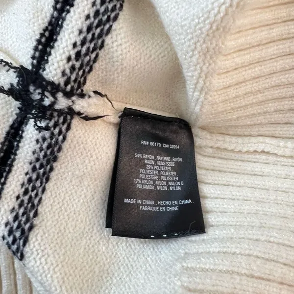 Moth Anthropologie Black White Windowpane Plaid V-Neck Sweater Size Medium - Image 11