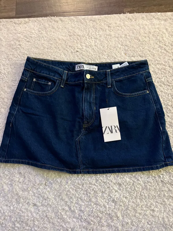 NWT Zara dark blue denim mini skirt. Size Large - Image 4