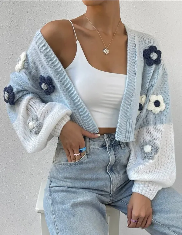 Floral cardigan sweater knit blue white cropped top long sleeve womens NWT NEW - Image 11