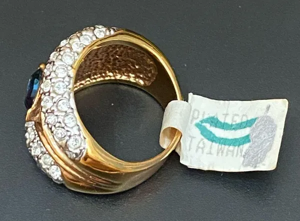 Vintage Blue Sapphire Rhinestone Gold-plated Statement Ring Size 6 - Image 12