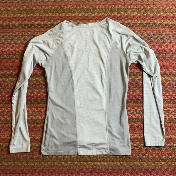 COLUMBIA GREY SUBTLE STRIPE LONG SLEEVE - Image 4
