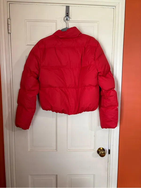 Athleta Summit Cropped Down Puffer Jacket Cardinal Red Medium  Outdoors - Image 7