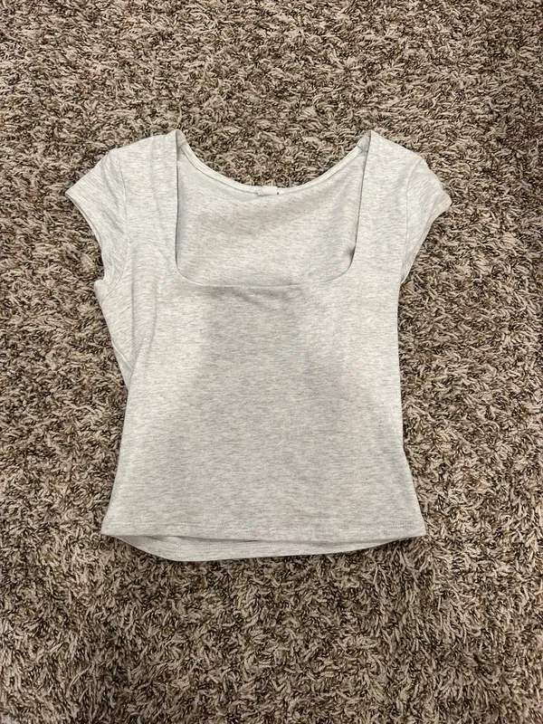 Light grey garage crop top lounge top - Image 2