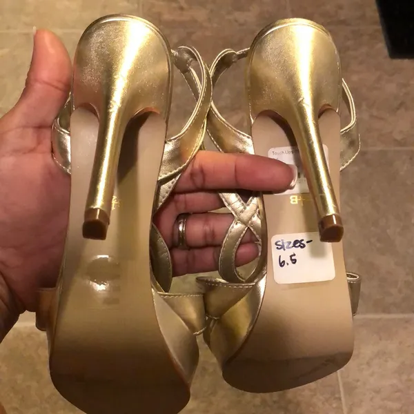 Dyeables Size 6.5B gold w/ rhinestones platform - Image 3