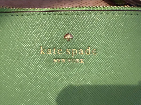 Kate Spade New York Green Saffiano Leather Zip Wristlet Clutch Wallet NWT - Image 5