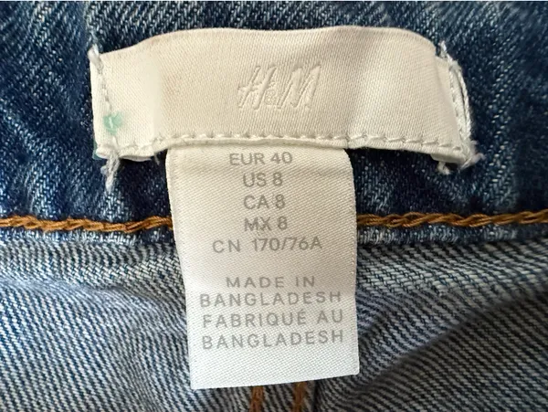 H&M High waisted shorts - Image 3