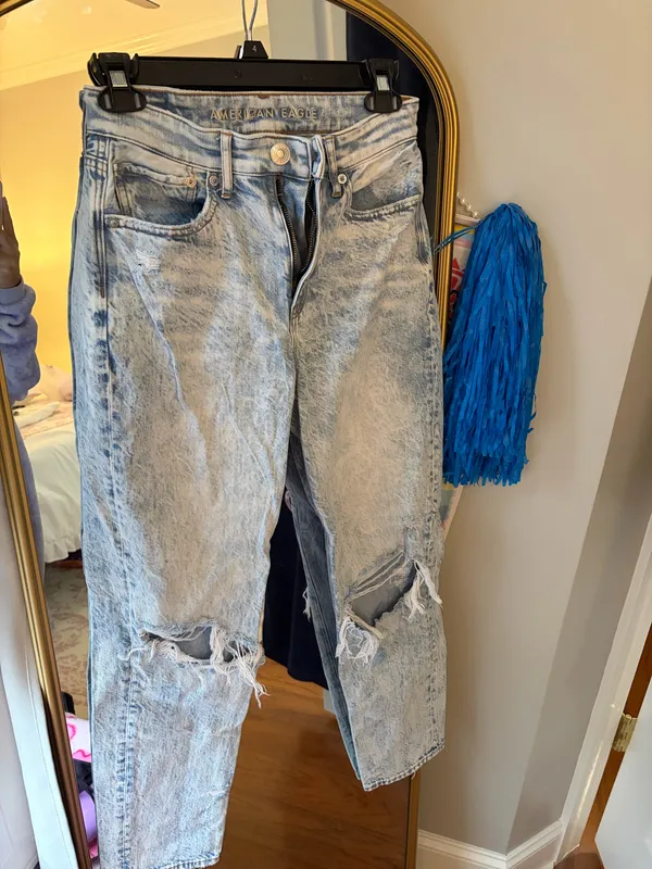American Eagle Jeans - Image 2