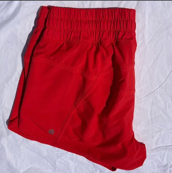 Lululemon Tracker Low-Rise Lined Short 4” Size 10 Love Red - Image 3
