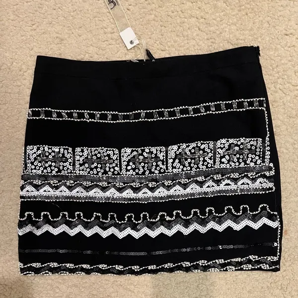 NWT Ya Los Angeles Beaded Black Mini Skirt NWT Size small - Image 2