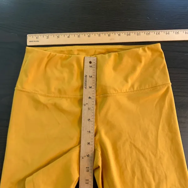 Yogalicious Lux Womens Mustard Yellow High Waisted Yoga GymShorts Size Medium - Image 3