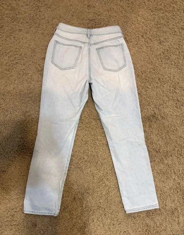 Mom Jeans - Image 3