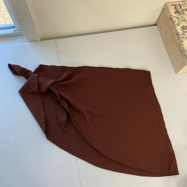 EUC women’s chocolate brown textured high low swimsuit tie‎ hip swim cover up L - Image 3