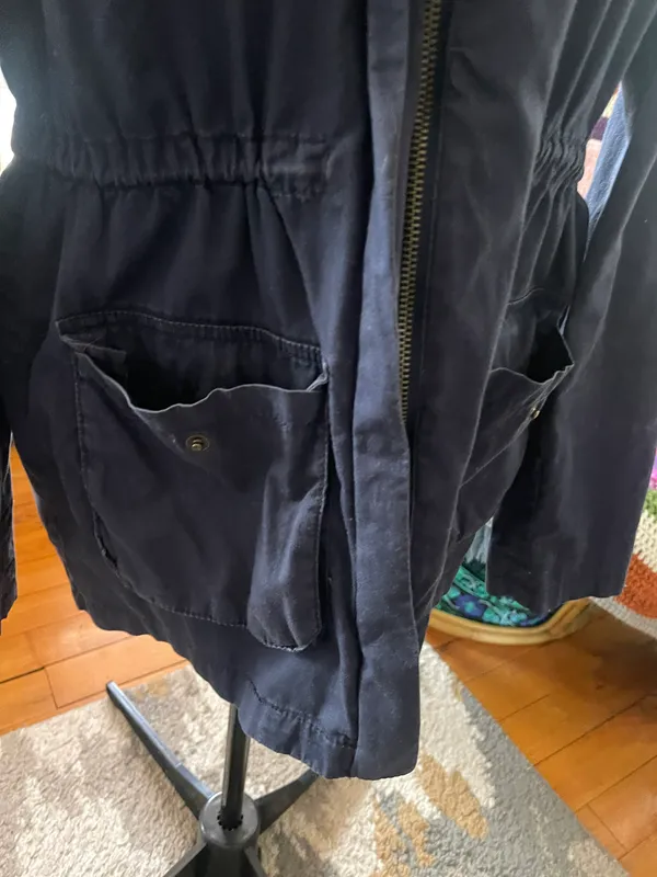 H&M Lightweight navy blue jacket - Image 2