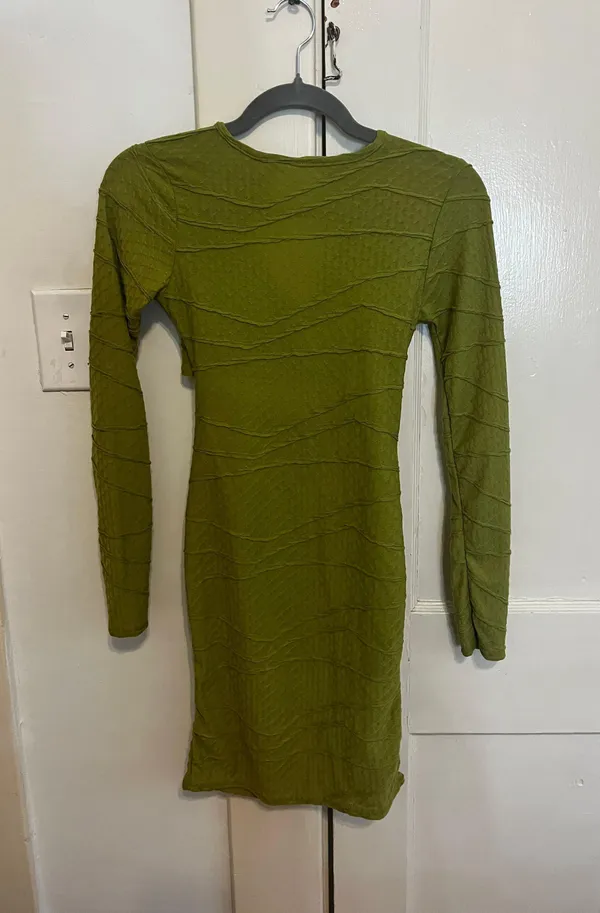 Pretty Little Thing Green Bodycon Mini Dress - Image 5