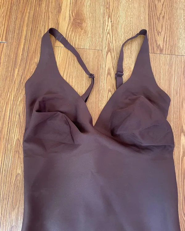 SKIMS unlined plunge thong bodysuit NWT Size xl - Image 9