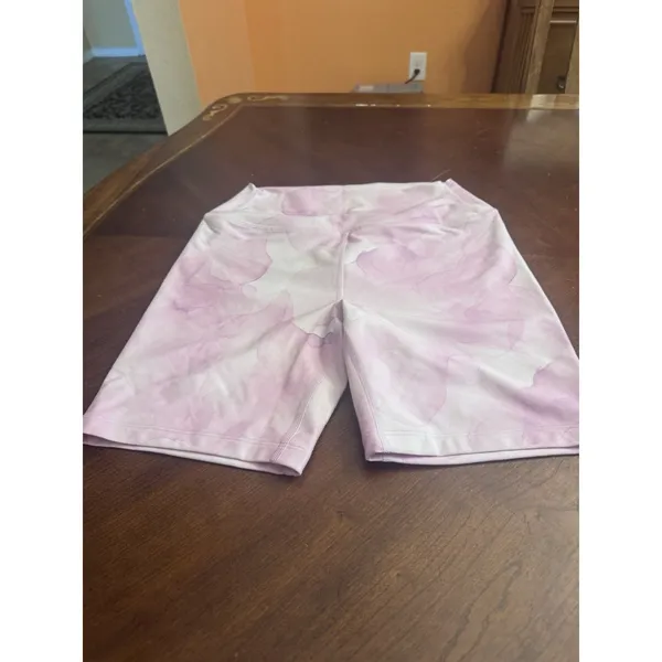Peloton Women's High Waisted Bike Shorts Size M - Image 4