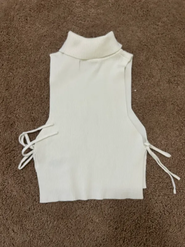 Edikted Cropped Sweater - Image 2