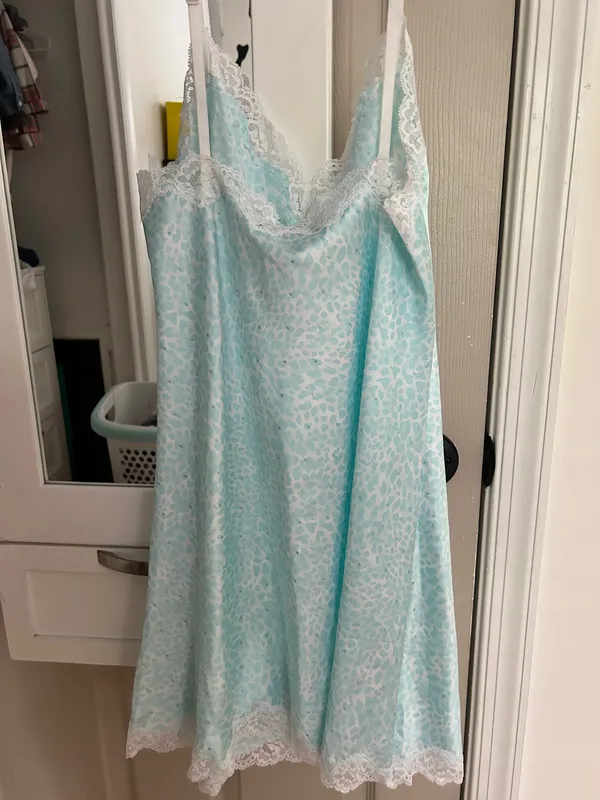 Victoria's Secret Lace Gown - Image 2