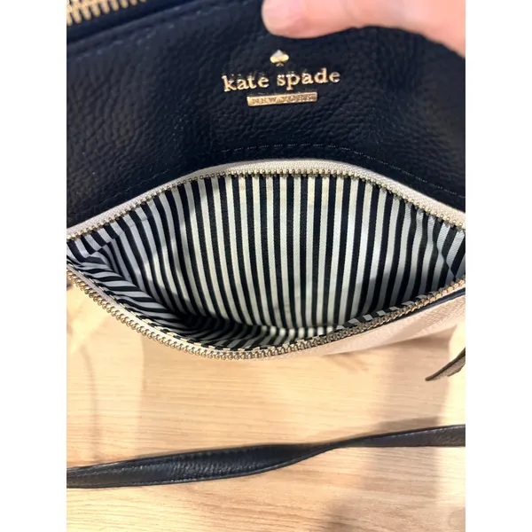 Kate Spade New York Crossbody Bag Pebbled Leather Navy Cream Gold Hardware - Image 3
