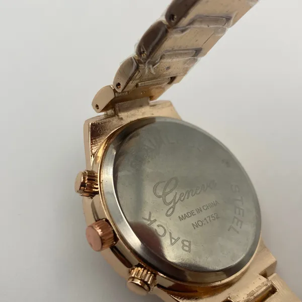 Elegant Geneva Platinum Rose Gold Crystal Bezel Watch New Battery - Image 5