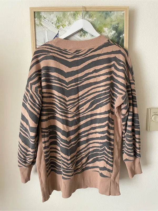 Aerie Good Vibes Crewneck Sweatshirt Tiger Zebra Tan Brown - Image 6