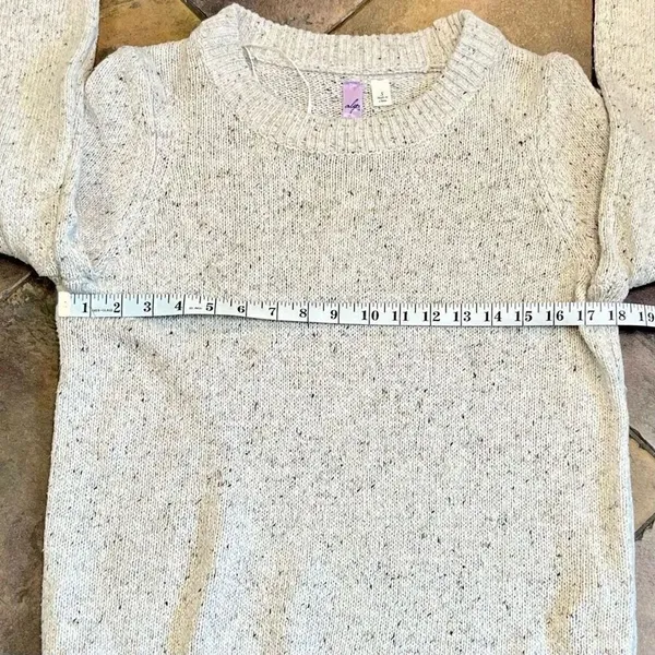 NWT Francesca’s Alya Heather Oat Crew Neck Sweater Button Sleeves Small - Image 8