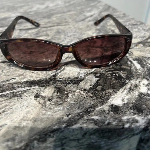 Tortoise Shell Sunglasses Brown - Image 2
