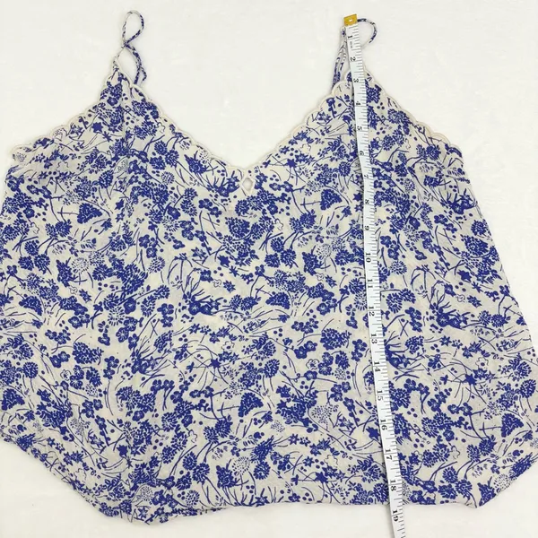 FREE PEOPLE‎ blue & white floral scalloped cami top Size S - Image 10