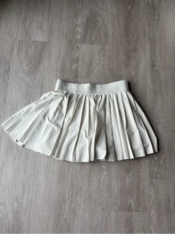 Aritzia TNA Action Tennis Skirt | White | Size S | Athleisure Preppy Athletic - Image 4