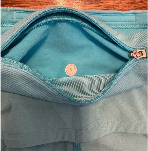 Speed Up Low-Rise Lined Shorts 2.5" Lululemon - Image 3