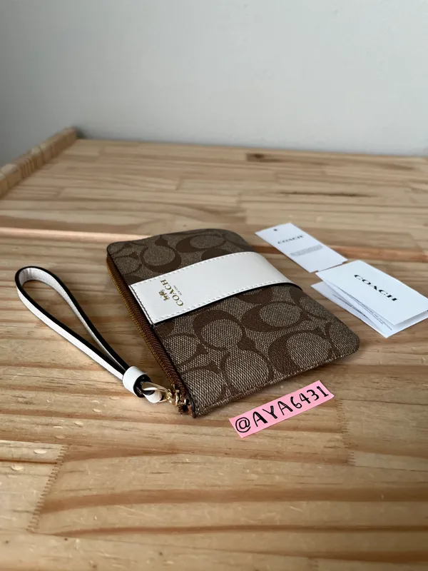 Coach Wristlet - Image 3