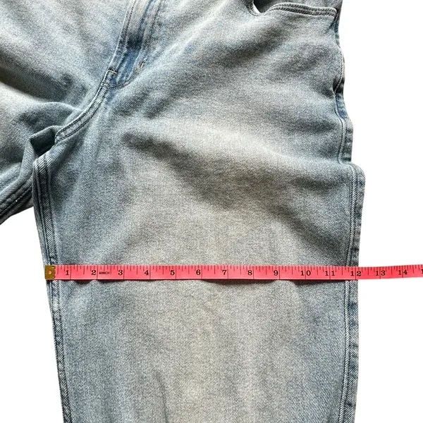 Hollister Ultra‎ High Rise Dad Jeans 10L Light Wash Ripped Knees Straight Leg - Image 6