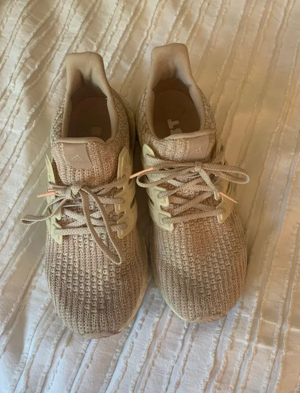 Adidas Pink Ultra Boosts - Image 3