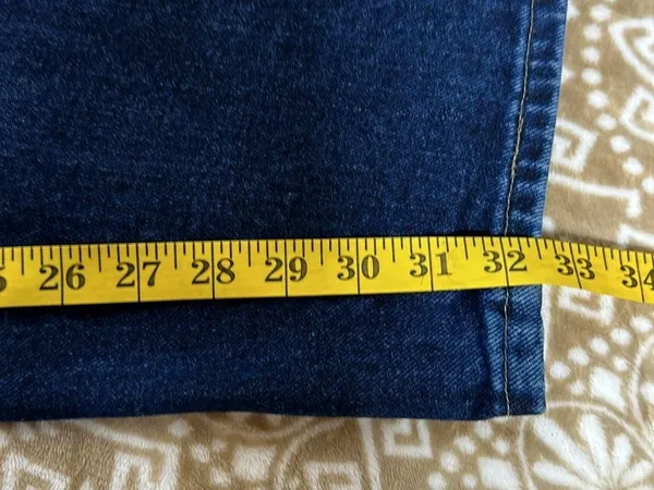 Wrangler NWT Blues Relaxed Fit - Image 9