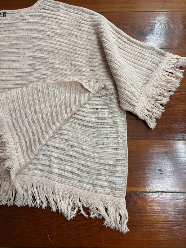 Anthropologie Akemi + Kin Frenchie Cotton Linen Blend Fringe Poncho Sz S 💚🍄 - Image 6
