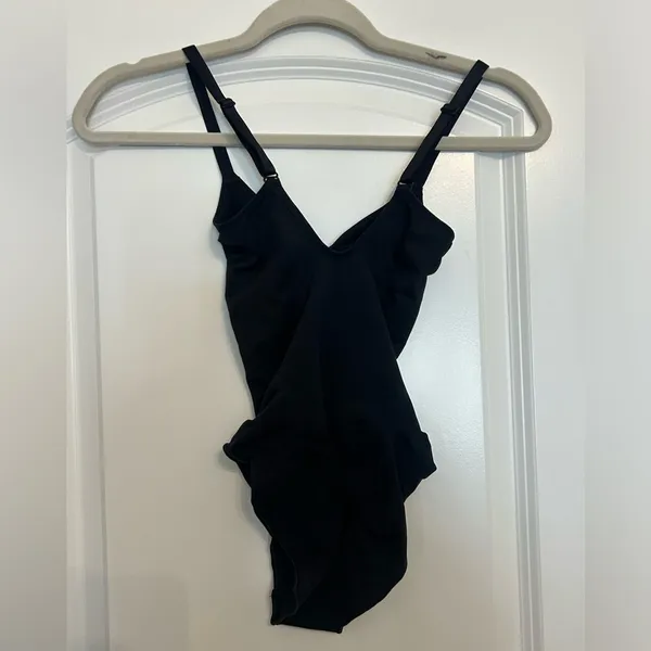 skims seamless sculpt brief bodysuit - Image 2
