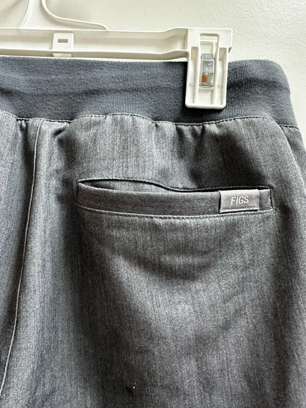 FIGS Scrub Set. Ladies Small - Image 8