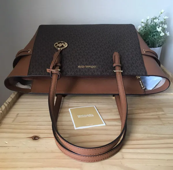 Michael Kors Purse - Image 5