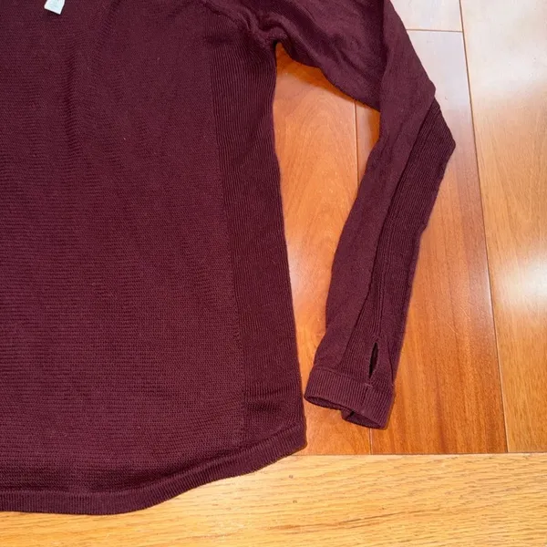 Lululemon Women's Burgundy‎ Long Sleeve Merino Wool Sweater Size 10 - Image 2