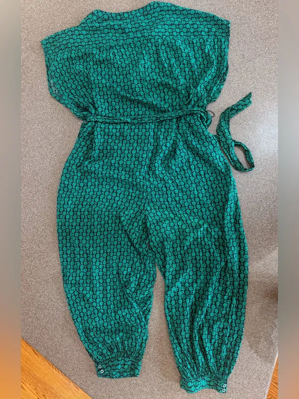 Anthropologie Maeve Geoscope button up tie waist jumpsuit. Green and Navy - Image 3